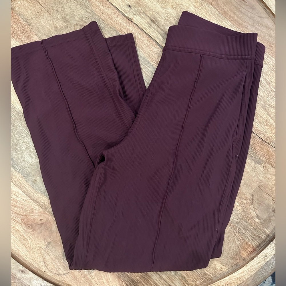 Straight leg lulu lemon pants